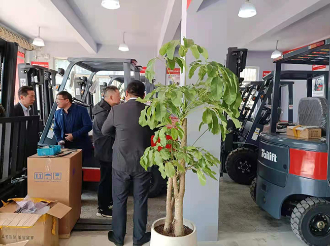 巅峰国际官网-钻营健全,你我一路成长