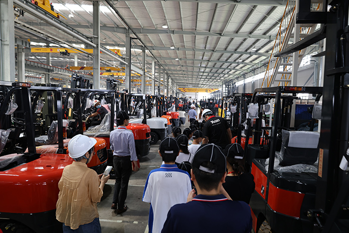 巅峰国际官网-钻营健全,你我一路成长